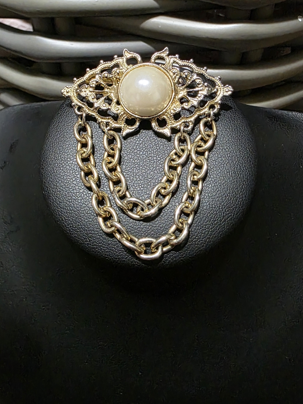 Classic Gold-Tone Pearl Chain Brooch - Women's Jewelry